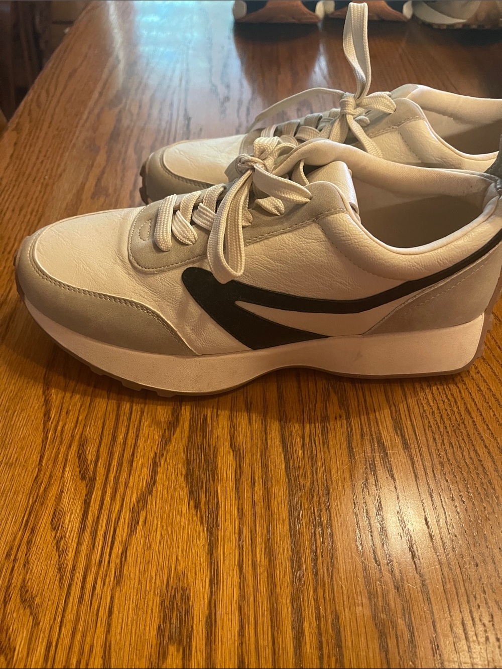 Women’s Fashion Sneaker